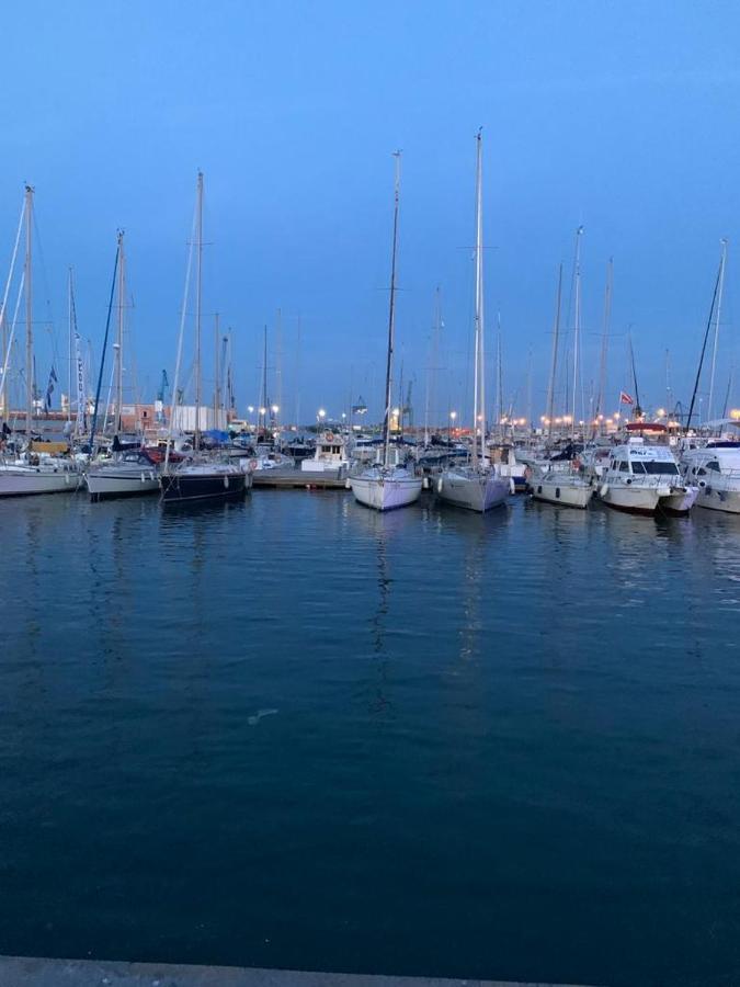 Apartament Carrer I'Iiia Grao de Castellon Exteriör bild